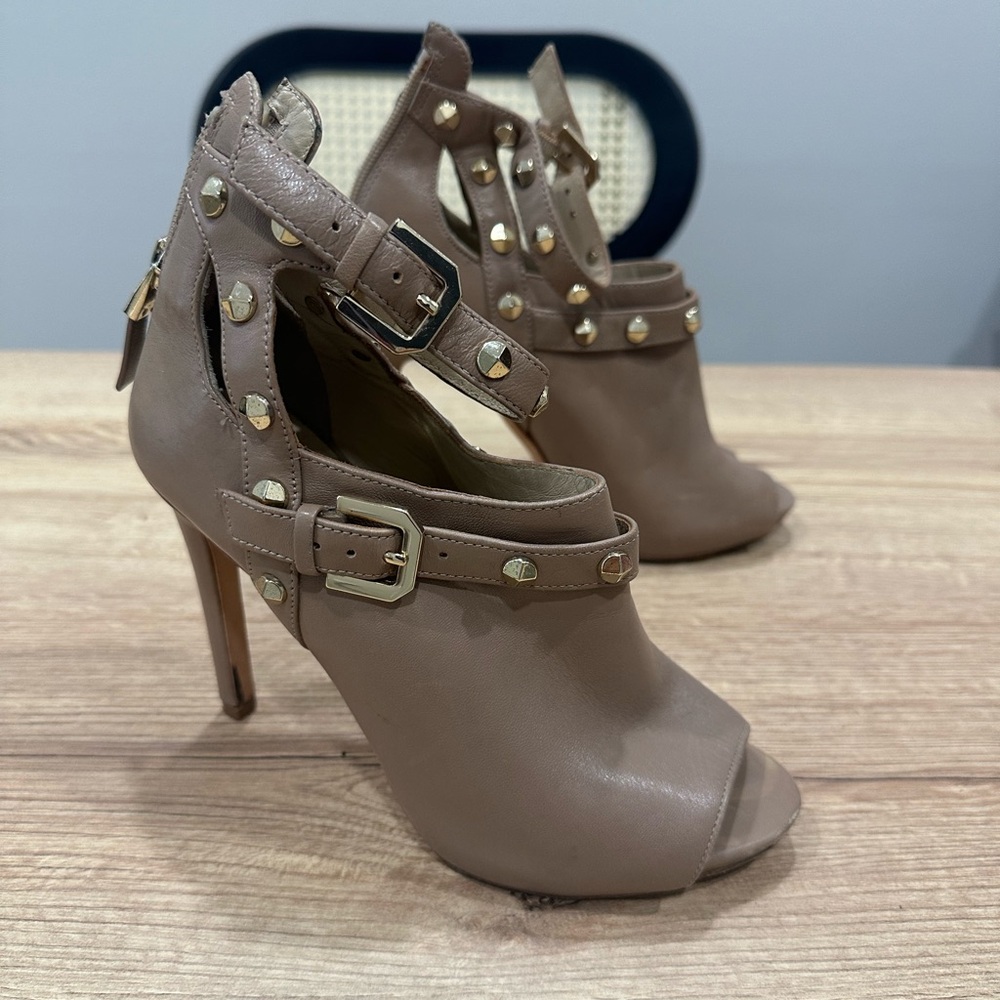 Marciano Heels 6M